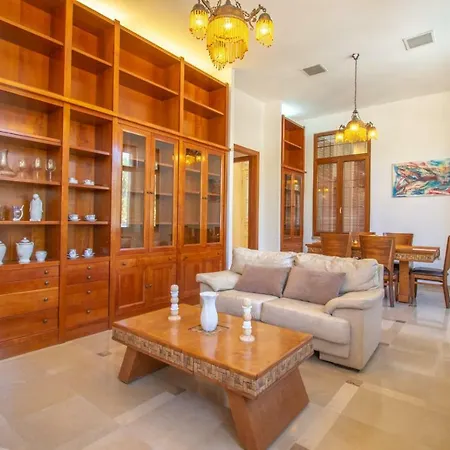 Art Apartment In Mamila Jerusalem Exterior photo