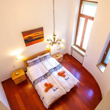 Art Apartment In Mamila Jerusalem Exterior photo