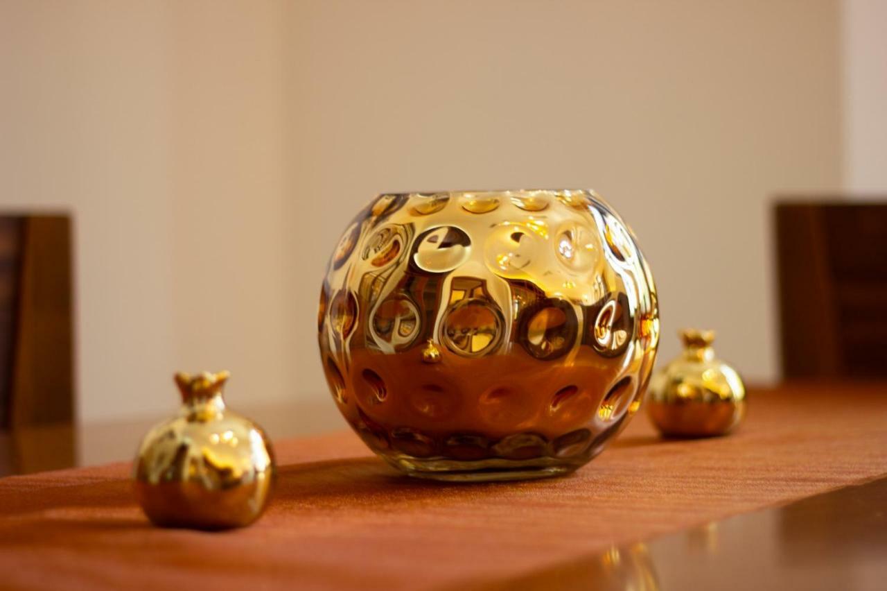 Apartment Art In Mamila *